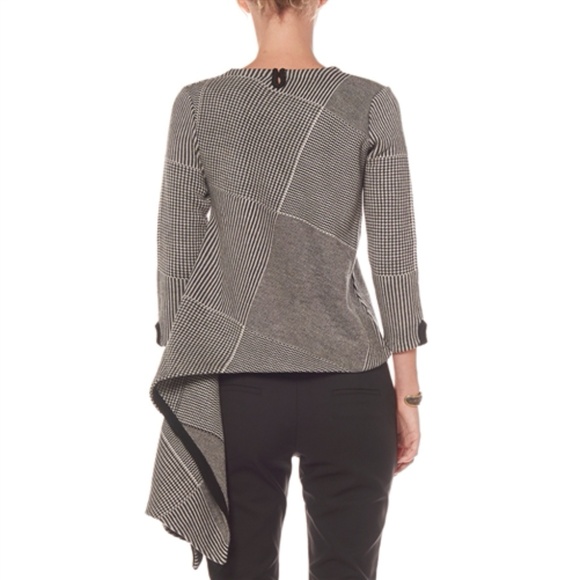 Unbalanced Length Long-Sleeve Knit Top - Picture 3 of 6